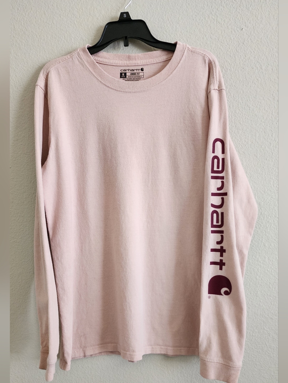 Carhartt Women's Loose Fit Heavyweight Long Sleeve Logo Graphic Tee Pink M
